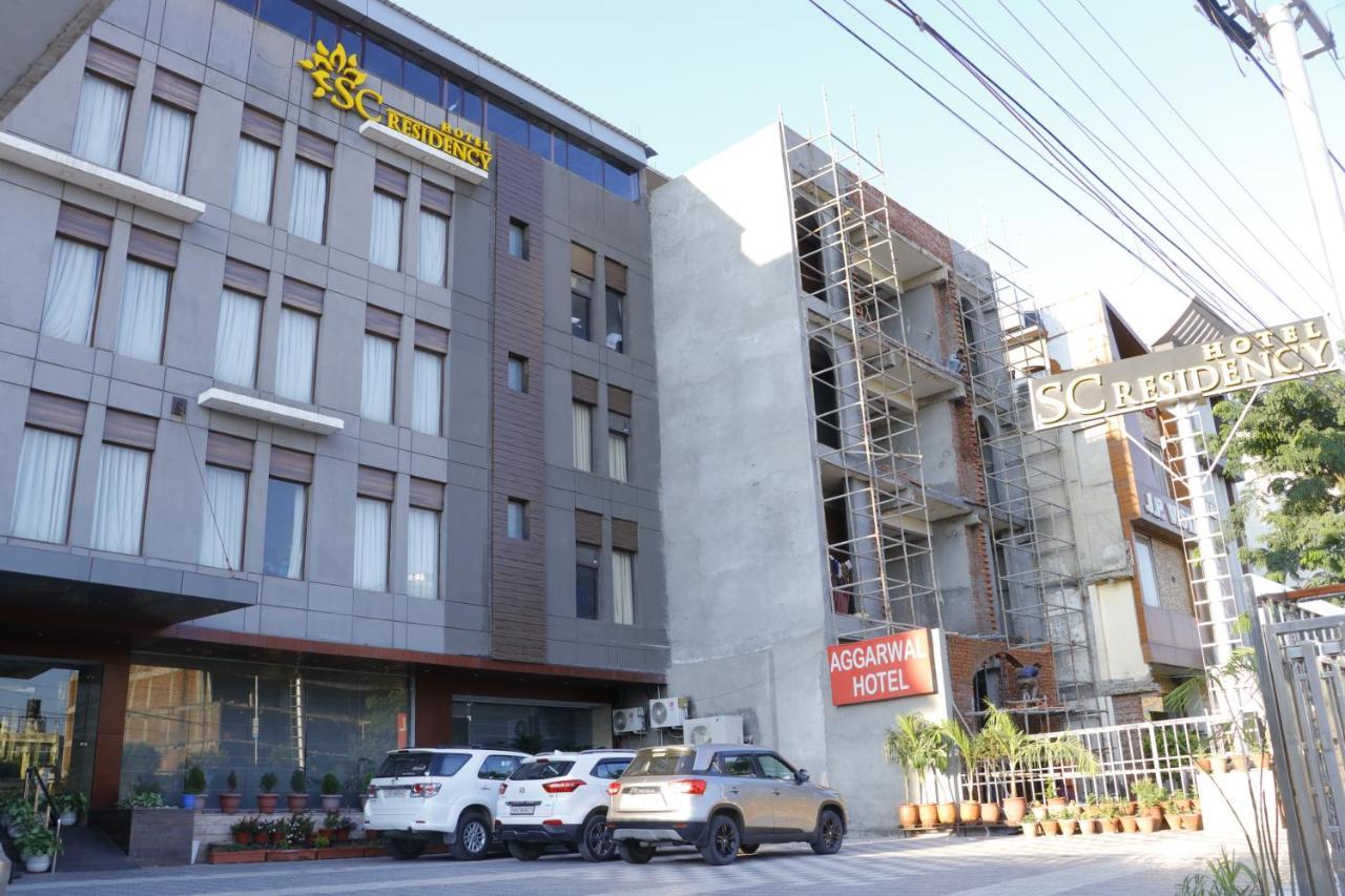 Hotel S C Residency Zirakpur Zewnętrze zdjęcie
