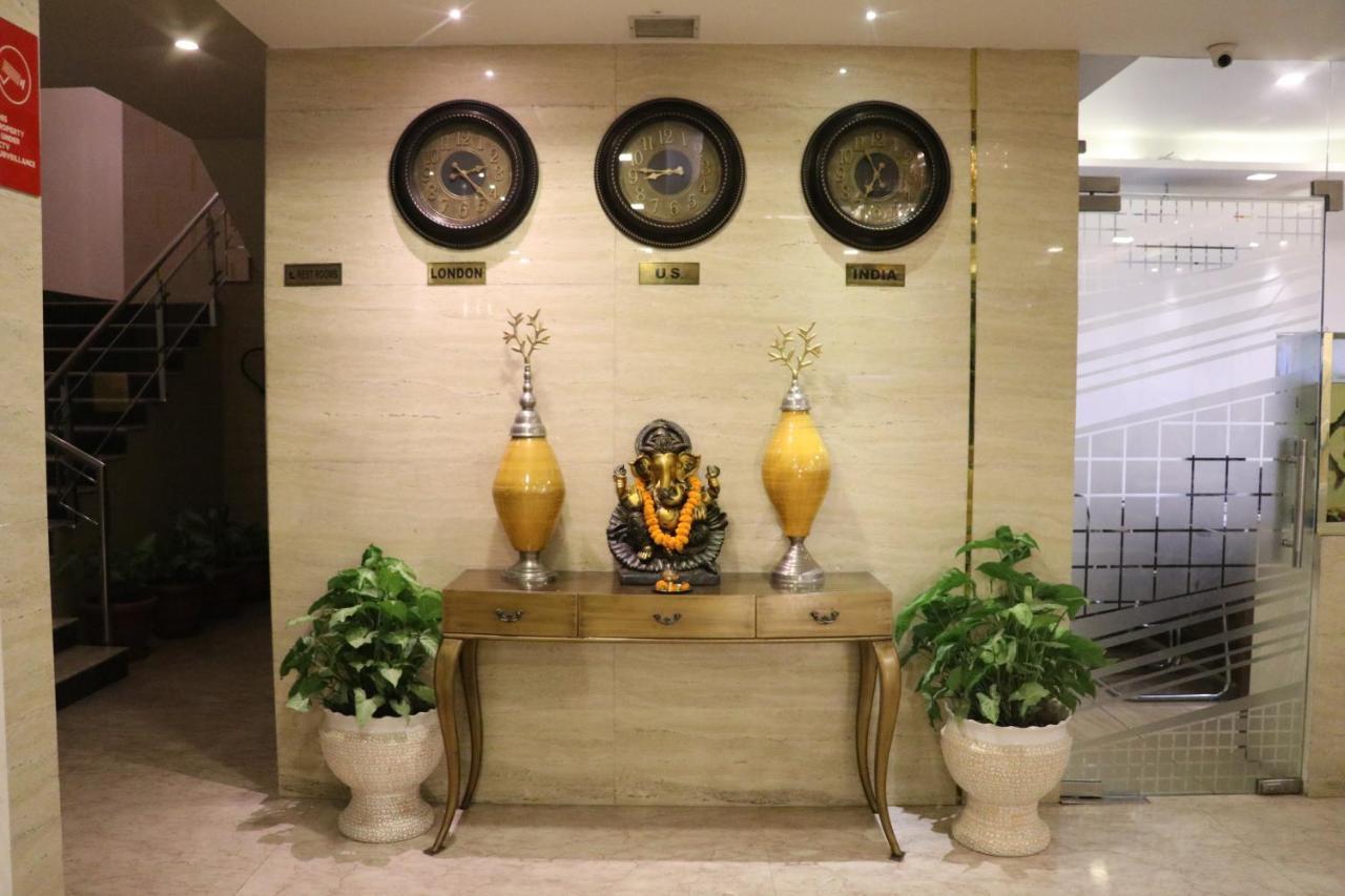Hotel S C Residency Zirakpur Zewnętrze zdjęcie
