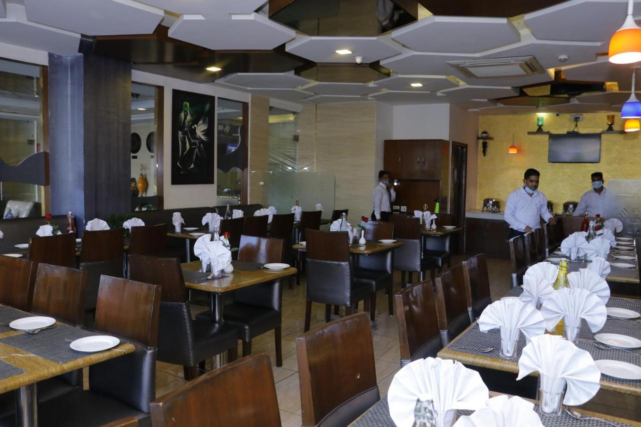 Hotel S C Residency Zirakpur Zewnętrze zdjęcie