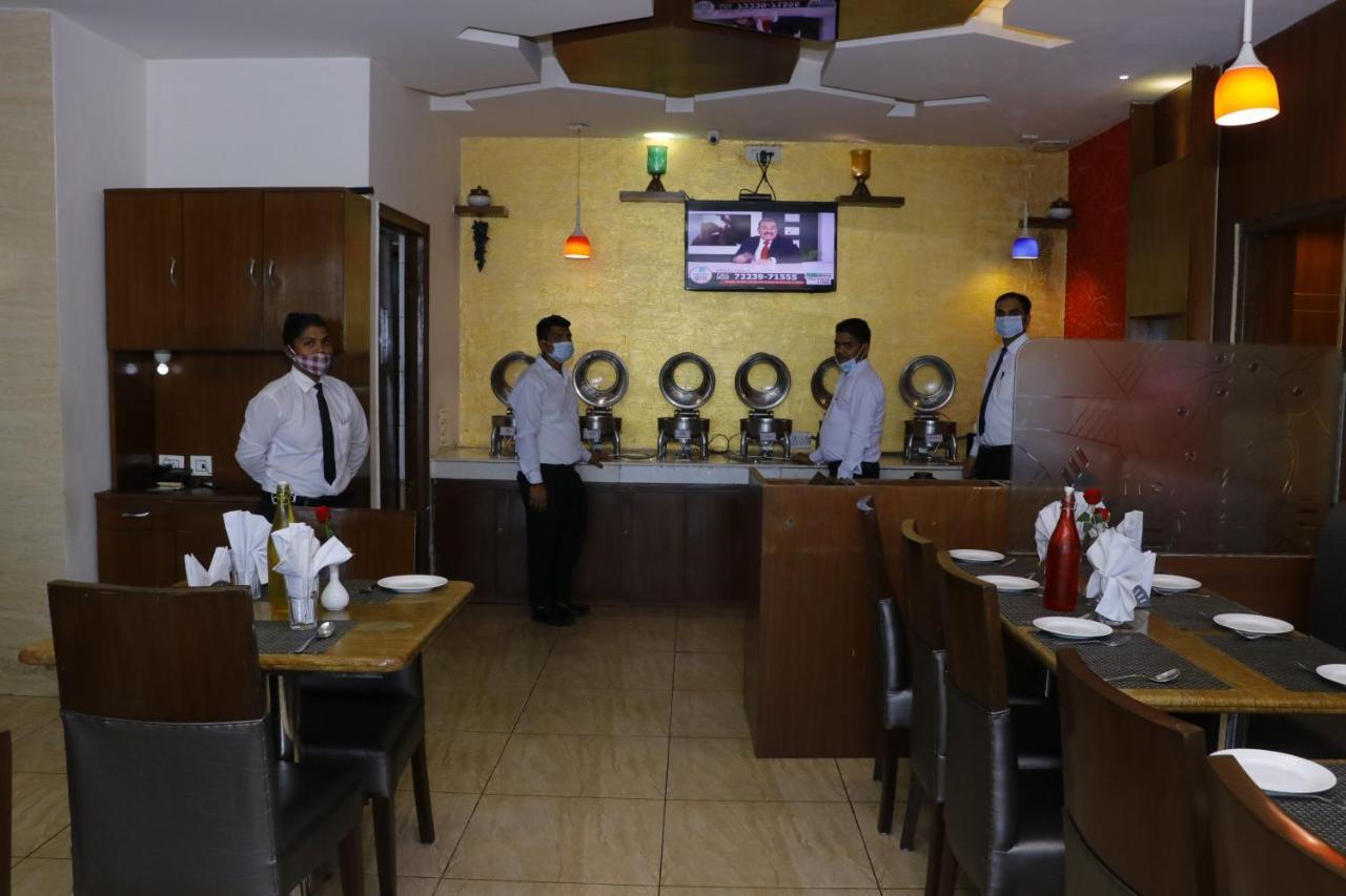 Hotel S C Residency Zirakpur Zewnętrze zdjęcie